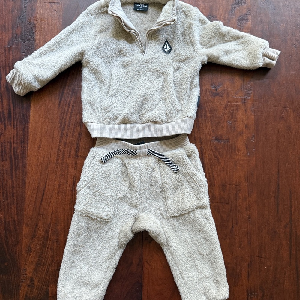 Volcom Beige Fleece Toddler Outfit NWOT
